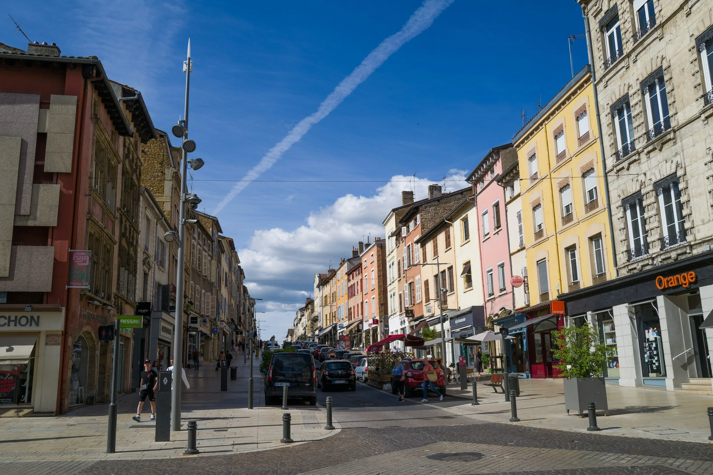 LaunchLayer vs. High-Street Repairs: Why Local Expertise Wins in 2026